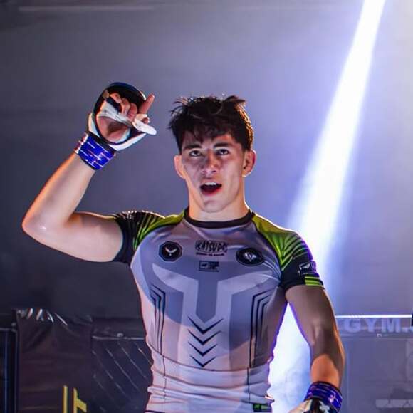 Negru vs Khadzhakayev